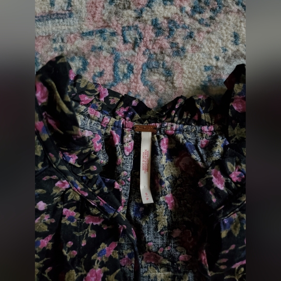 Free People Floral Meant To Be Blouse In Black Combo Size S Boho Chic Classic - Picture 11 of 16